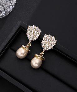 High-End Diamond-Inlaid Water Drop Pearl Stud Earrings, French Socialite Style, Luxury Ear Accessories for Women, S925