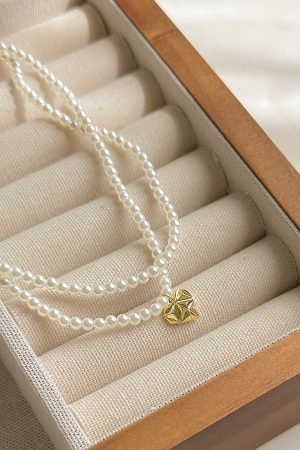 High-End Double-Layer Pearl Necklace with Heart Pendant - Exquisite French Style Clavicle Chain for Elegant Fashion