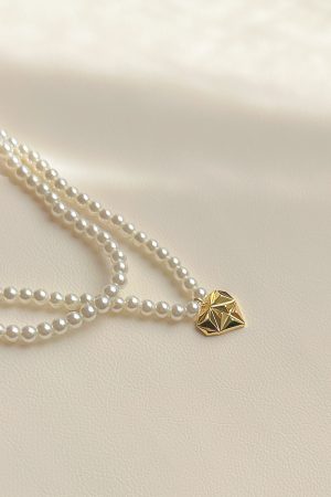 High-End Double-Layer Pearl Necklace with Heart Pendant - Exquisite French Style Clavicle Chain for Elegant Fashion