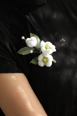 High-End Faux Velvet Flower Brooch - Autumn Winter Coat Corsage Pin, Handmade Classical National Style, Elegant Chinese Gift