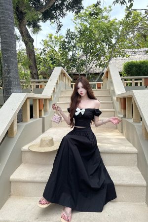High-End Feel Off-Shoulder T-Shirt Dress with Long Summer Skirt â€“ Chic 90s Inspired Fashion for Effortless Style