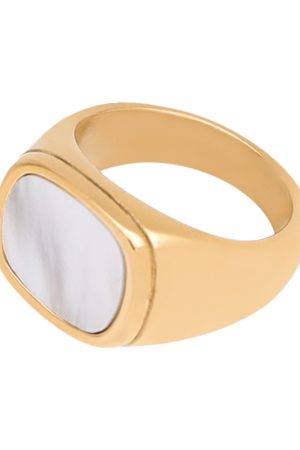 High-End Floating French White Shell Square Ring for Women, European American Gold Wide Band, Versatile Fashion Accessory