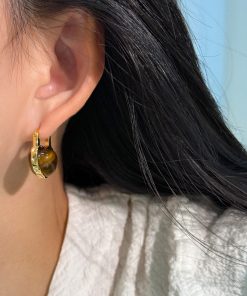 High-End Floating Heart Tiger Eye Stone Earrings - Unique Niche Design Ear Clips for Autumn Winter Fashion