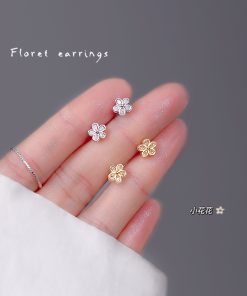 High-End Floral Screw Fastening Stud Earrings - Unique Niche Design Accessories for Girls - Trendy 2025 Fashion