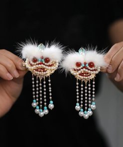 High-End Fluffy Lion Dance Hair Clips for Girls - Cute Ancient Style Hanfu Hair Accessories for Autumn and Winter 2025