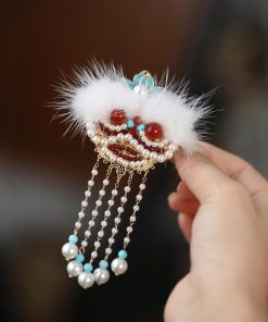 High-End Fluffy Lion Dance Hair Clips for Girls - Cute Ancient Style Hanfu Hair Accessories for Autumn and Winter 2025