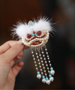 High-End Fluffy Lion Dance Hair Clips for Girls - Cute Ancient Style Hanfu Hair Accessories for Autumn and Winter 2025