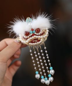 High-End Fluffy Lion Dance Hair Clips for Girls - Cute Ancient Style Hanfu Hair Accessories for Autumn and Winter 2025