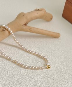 High-End French Baroque Freshwater Pearl Necklace - Minimalist Elegant Retro Choker, Niche Design, Luxury Accessory