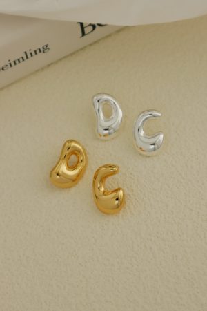 High-End French Minimalist Glossy Textured Irregular Gold-Plated Silver Needle Stud Earrings