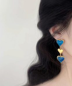 High-End French Retro Blue Heart Earrings - Fashionable Personality Accessories with Elegant Vintage Style