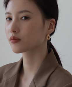 High-End Geometric Irregular Gold-Plated Earrings for Women - Retro European and American Niche Design, Lava-Inspired Style