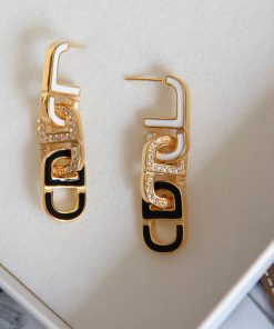 High-End Geometric Oval Linked Black and White Enamel Drip Glaze Diamond-Inlaid Gold-Plated Earrings for Elegant Style