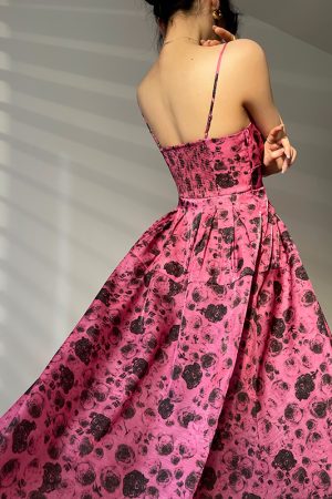 High-End Goddess French Printed Spaghetti Strap Mid-Length Dress for Summer - Niche Design, Fashionable and Chic