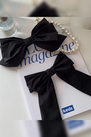 High-End Hepburn Style Bow Hair Clip - Korean Accessories in Premium Quality Fabric