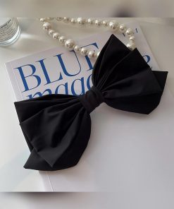 High-End Hepburn Style Bow Hair Clip - Korean Accessories in Premium Quality Fabric