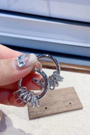 High-End Hong Kong Style Metal C-Shaped Hoop Earrings - Unembellished Multiple Circle Design for Elegant Temperament
