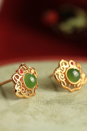 High-End Jadeite & Silver Auspicious Lock Stud Earrings for Women - Chinese Style 18K Gold-Plated Jade Stone Jewelry