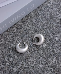 High-End Korean Minimalist Silver Matte Hollow Chunky Round Hoop Earrings for Versatile Fashion