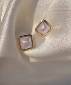 High-End Korean Pearl Large Clip-On Earrings for Women, Elegant Influencer-Style Luxury Ear Studs