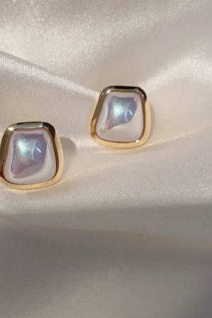 High-End Korean Pearl Large Clip-On Earrings for Women, Elegant Influencer-Style Luxury Ear Studs
