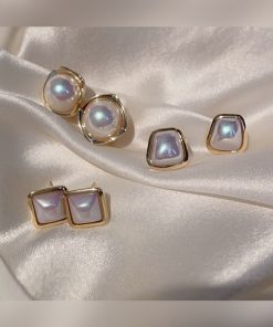 High-End Korean Pearl Large Clip-On Earrings for Women, Elegant Influencer-Style Luxury Ear Studs