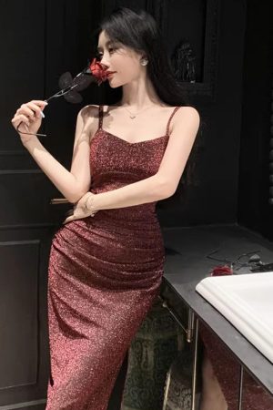 High-End Light Luxury Women's Sparkling Silk Mid-Length Evening Gown with Spaghetti Straps for Formal Events
