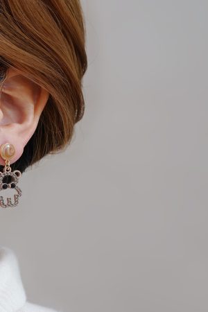 High-End Little Bear Earrings, Autumn Winter Korean Style, Sweet Full Diamond Design, Niche Gentle Ear Accessories