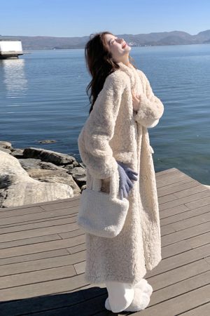 High-End Long Lamb Wool Coat for Women - 2025 Winter Style, Thick Fleece-Lined, Leather and Fur Integrated Outerwear