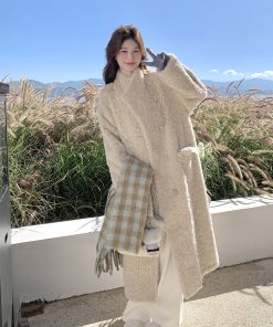 High-End Long Lamb Wool Coat for Women - 2025 Winter Style, Thick Fleece-Lined, Leather and Fur Integrated Outerwear