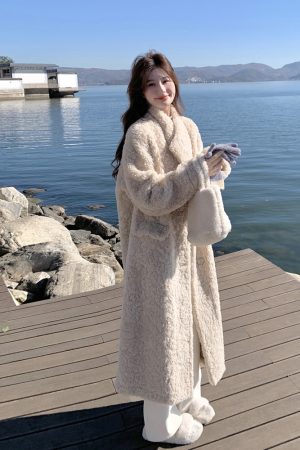 High-End Long Lamb Wool Coat for Women - 2025 Winter Style, Thick Fleece-Lined, Leather and Fur Integrated Outerwear