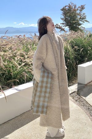 High-End Long Lamb Wool Coat for Women - 2025 Winter Style, Thick Fleece-Lined, Leather and Fur Integrated Outerwear