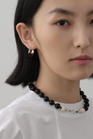 High-End Minimalist Black Enamel Color-Blocking Hoop Earrings for Women - Versatile Modern Jewelry