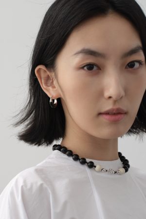 High-End Minimalist Black Enamel Color-Blocking Hoop Earrings for Women - Versatile Modern Jewelry