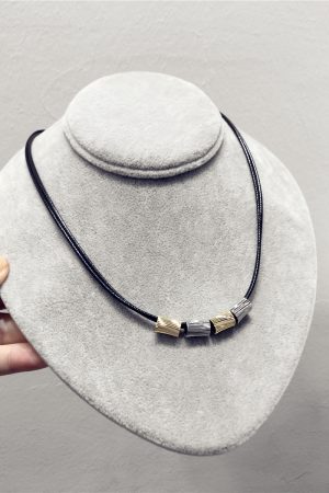 High-End Minimalist Black Rope Necklace - Versatile Mixed Striped Three-Dimensional Layered Clavicle Chain Accessory
