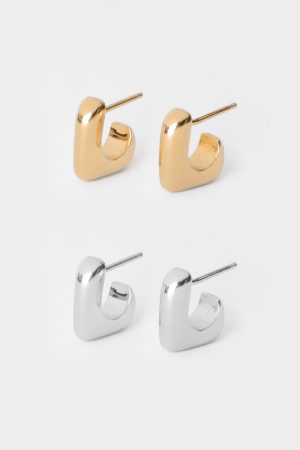 High-End Minimalist Retro Square Glossy Stud Earrings - Fashionable Mini Design for a Chic Look