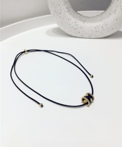 High-End Minimalist Three-Dimensional Heart-Shaped Flower Necklace - Adjustable Clavicle Chain for Sweater - Elegant Accessory