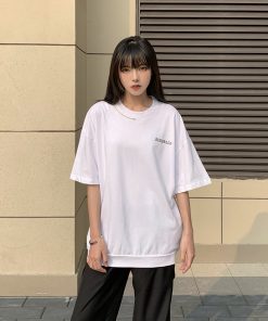 High-End Minimalist Unisex Short-Sleeve T-Shirt - Trendy Clean Fit Top for Casual Style