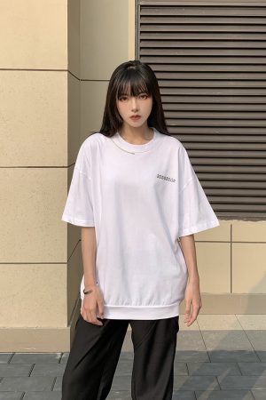 High-End Minimalist Unisex Short-Sleeve T-Shirt - Trendy Clean Fit Top for Casual Style