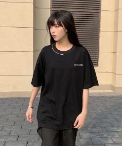 High-End Minimalist Unisex Short-Sleeve T-Shirt - Trendy Clean Fit Top for Casual Style