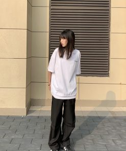 High-End Minimalist Unisex Short-Sleeve T-Shirt - Trendy Clean Fit Top for Casual Style