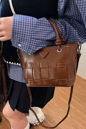 High-End Oil Wax Leather Bucket Bag for Women - 2025 Patchwork Shoulder Crossbody Handbag for Spring and Summer Fashion