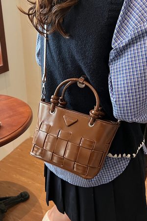 High-End Oil Wax Leather Bucket Bag for Women - 2025 Patchwork Shoulder Crossbody Handbag for Spring and Summer Fashion