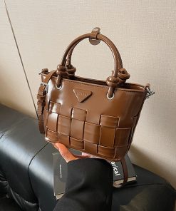 High-End Oil Wax Leather Bucket Bag for Women - 2025 Patchwork Shoulder Crossbody Handbag for Spring and Summer Fashion