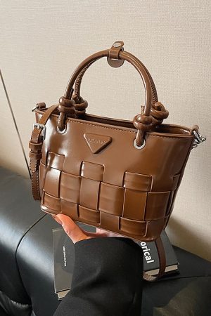 High-End Oil Wax Leather Bucket Bag for Women - 2025 Patchwork Shoulder Crossbody Handbag for Spring and Summer Fashion