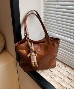 High-End Oil Wax Leather Tote Bag for Women - Large Capacity Shoulder Bag for Spring/Summer 2025, Ideal for Students and Commuting