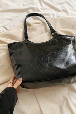 High-End Oil Wax Leather Tote Bag for Women - Large Capacity Shoulder Bag for Spring/Summer 2025, Ideal for Students and Commuting
