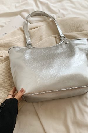 High-End Oil Wax Leather Tote Bag for Women - Large Capacity Shoulder Bag for Spring/Summer 2025, Ideal for Students and Commuting