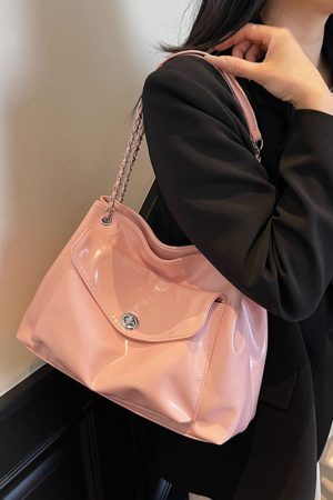 High-End Oil Wax Leather Tote Bag for Women, 2025 Korean Style Fashion Chain Shoulder Crossbody Commuter Bag