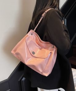 High-End Oil Wax Leather Tote Bag for Women, 2025 Korean Style Fashion Chain Shoulder Crossbody Commuter Bag